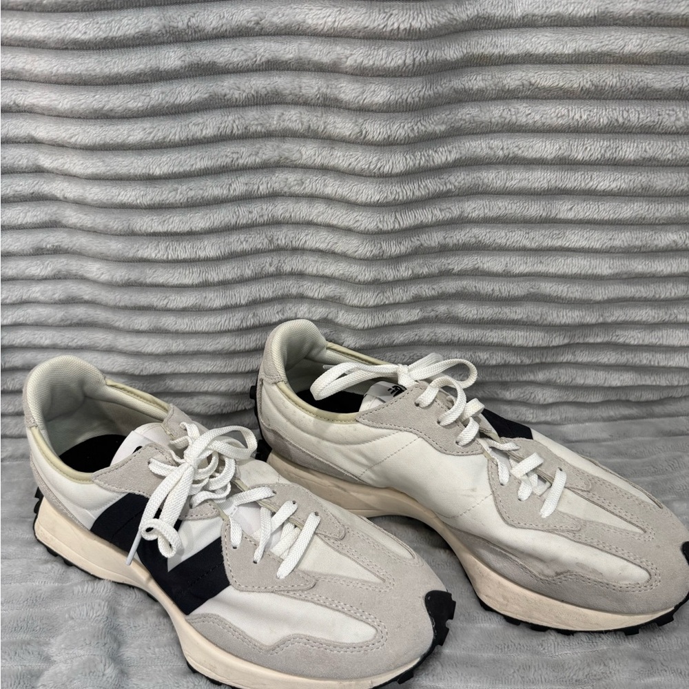New Balance 327 White and Black Sneakers